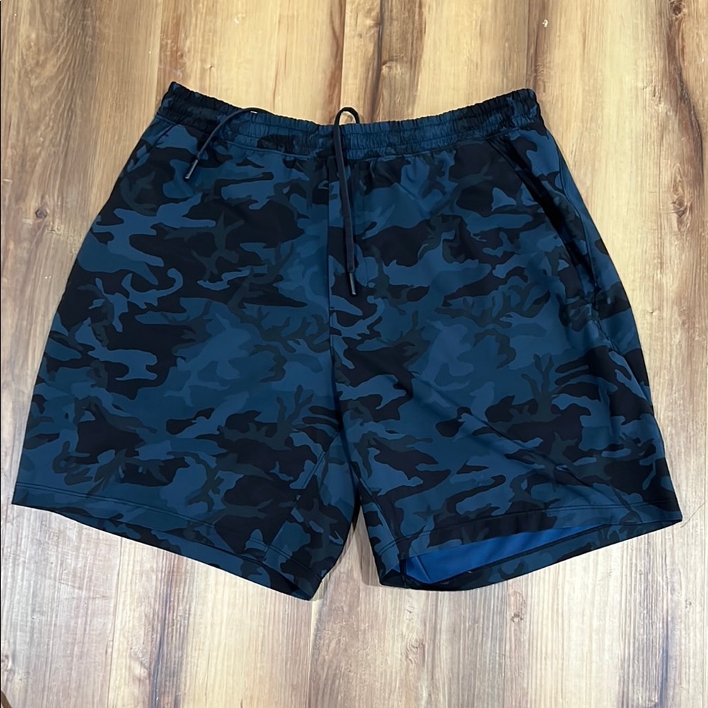 Lululemon Pace Breaker Linerless 7”